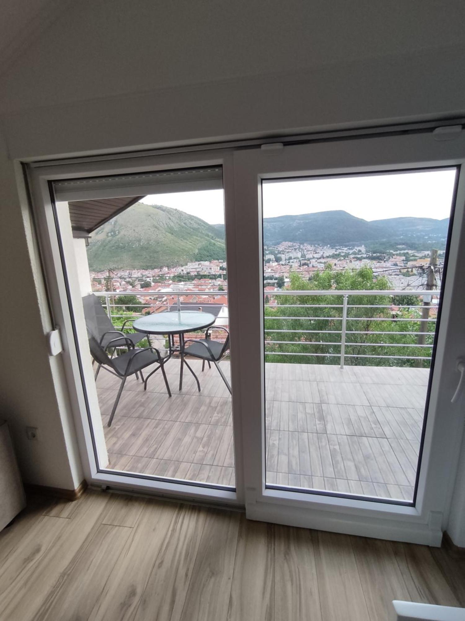 View Of The City - Studio Apartment Mostar Buitenkant foto