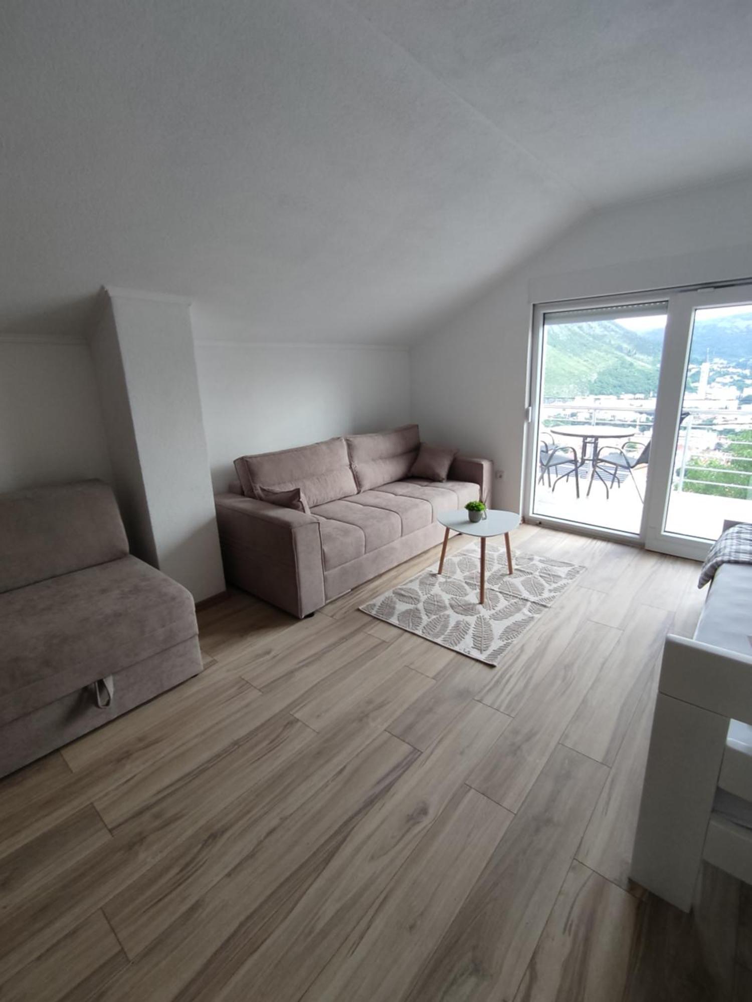 View Of The City - Studio Apartment Mostar Buitenkant foto