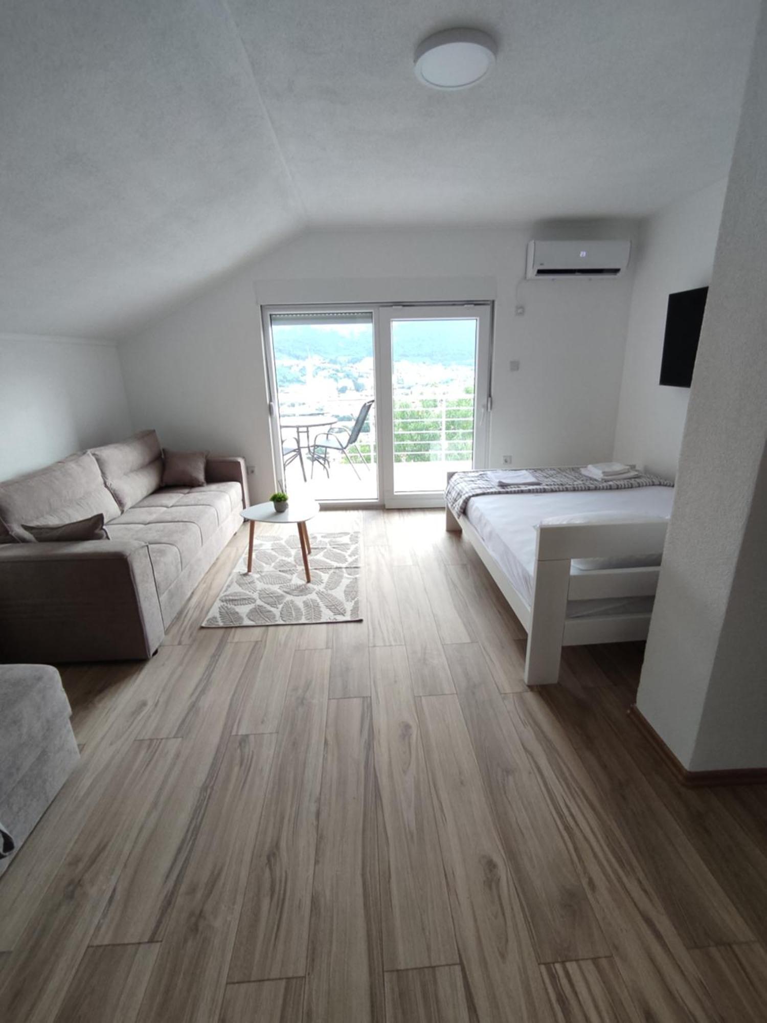View Of The City - Studio Apartment Mostar Buitenkant foto