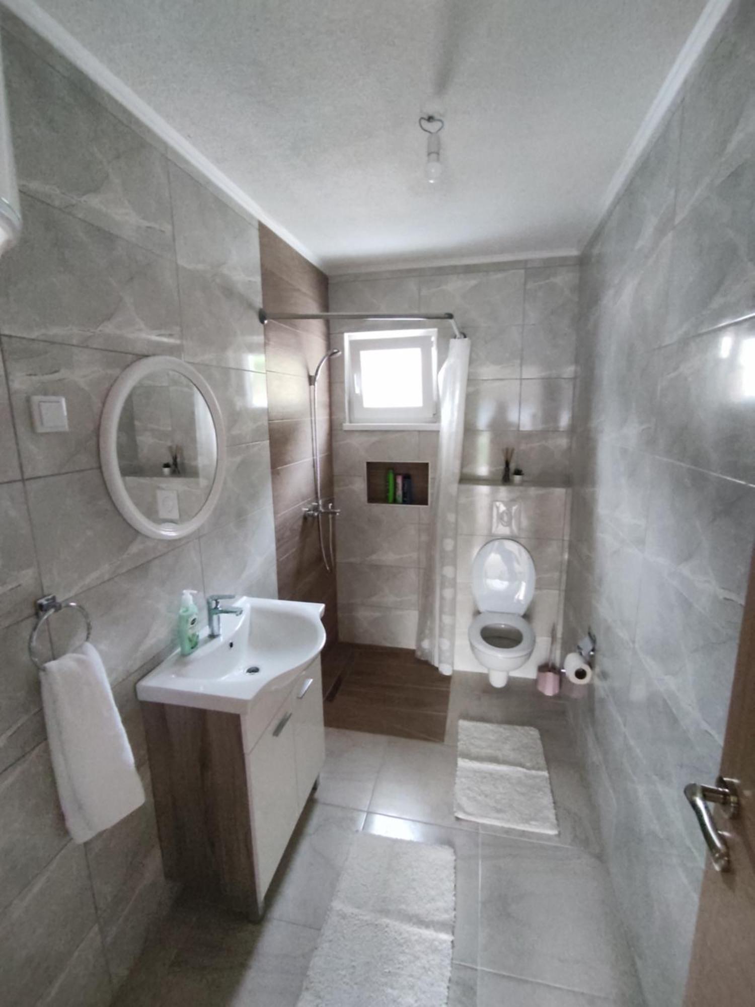 View Of The City - Studio Apartment Mostar Buitenkant foto